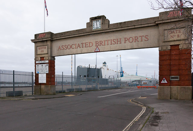 Gate 8 to Berth 101, Southampton © Peter Facey :: Geograph Britain and ...