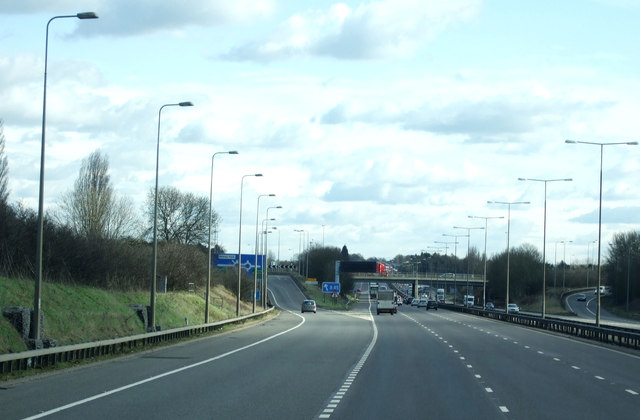 Approaching Junction 15 © JThomas cc-by-sa/2.0 :: Geograph Britain and ...