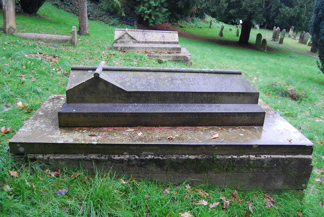 Grave, Woodbury Park Cemetery © N Chadwick cc-by-sa/2.0 :: Geograph ...