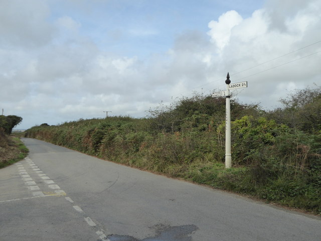 Finger post on the road between Mitchell and Ladock