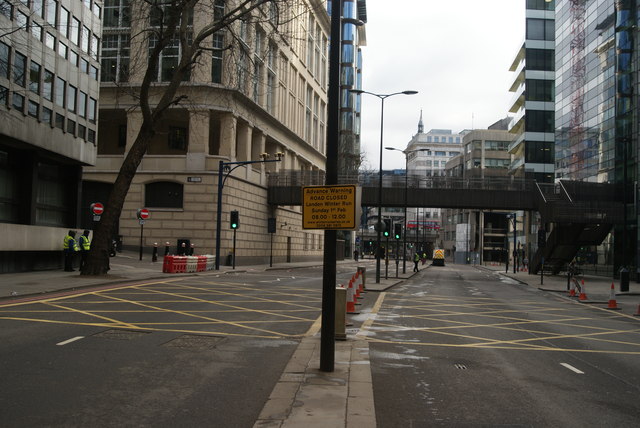 View up Upper Thames Street #3 © Robert Lamb cc-by-sa/2.0 :: Geograph ...