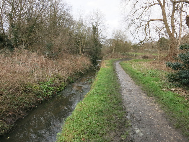 Path along Tolworth Brook © Hugh Venables cc-by-sa/2.0 :: Geograph ...