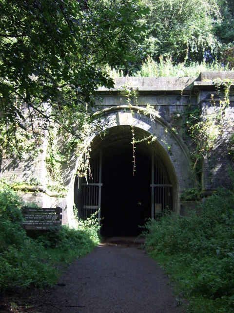 Southern portal, Oxendon Tunnel © JThomas cc-by-sa/2.0 :: Geograph ...