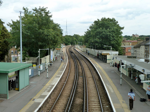 West Norwood station © Robin Webster cc-by-sa/2.0 :: Geograph Britain ...