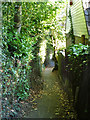 Footpath down from Derby Hill