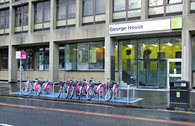 Nextbike Glasgow cycle hire point: George Square