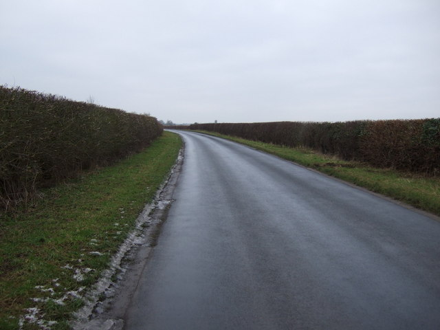 Bend in the road towards Leconfield