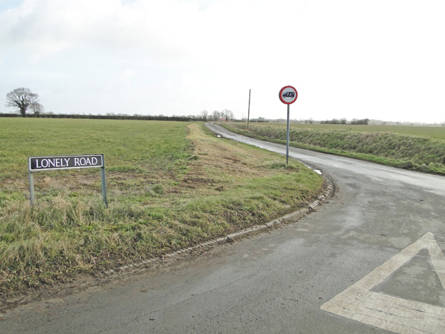 Lonely Road junction at Sweeting's Green