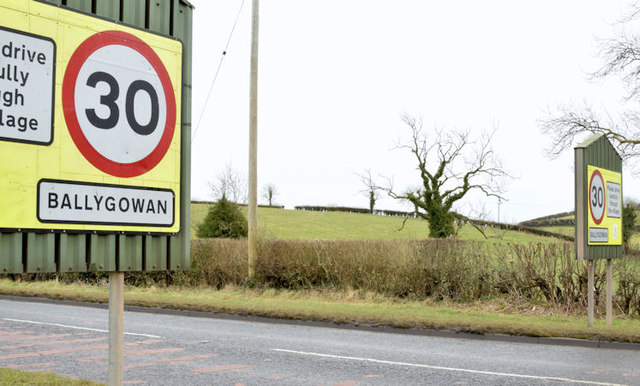 30mph speed limit sign, Ballygowan (February 2015)