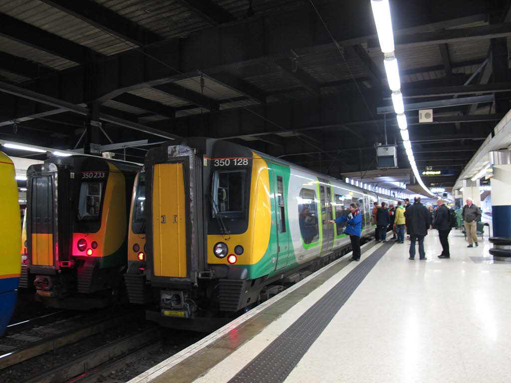 london-midland-trains-at-euston-stephen-craven-geograph-britain