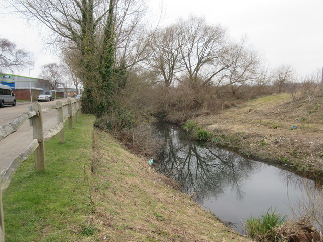 Teville Stream © Peter Holmes Cc-by-sa 2.0 :: Geograph Britain And Ireland