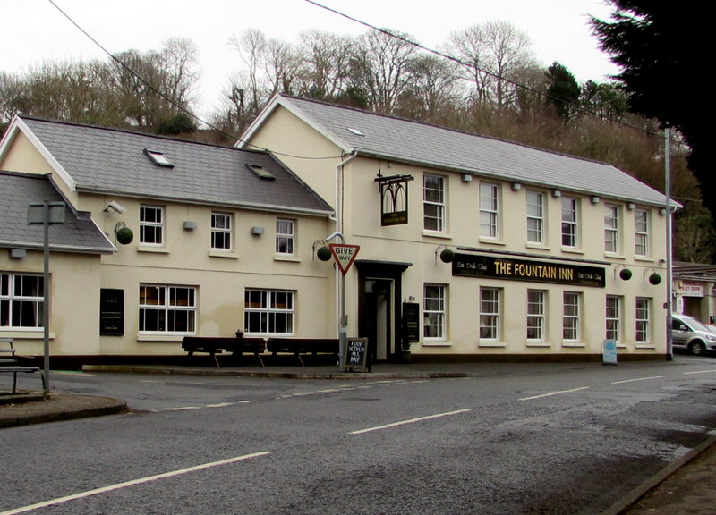 The Fountain Inn in Pontarddulais © Jaggery :: Geograph Britain and Ireland