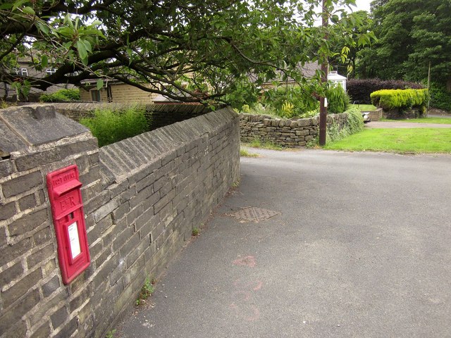 Postbox, Holdsworth