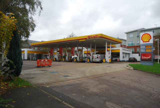 Shell Filling Station © N Chadwick cc-by-sa/2.0 :: Geograph Britain and ...