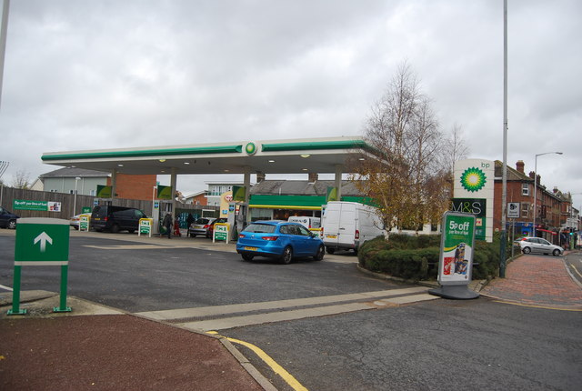 BP Filling Station © N Chadwick cc-by-sa/2.0 :: Geograph Britain and ...