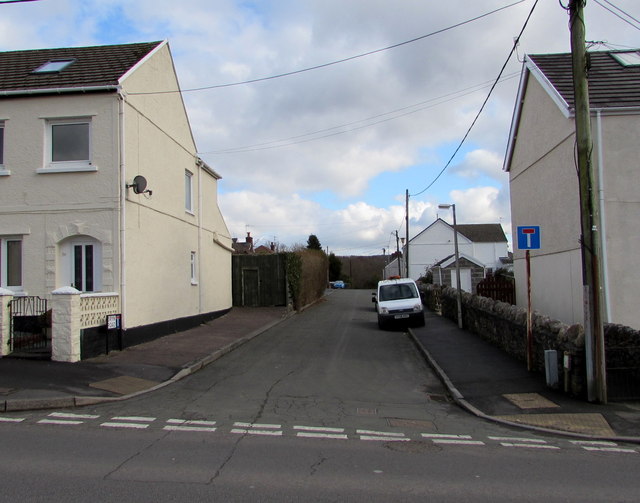 Bryn Road, Pontlliw © Jaggery cc-by-sa/2.0 :: Geograph Britain and Ireland