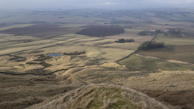 Slopes and farmland north of West Lomond