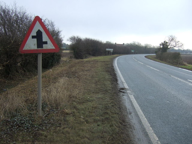 approaching-staggered-junction-jthomas-geograph-britain-and-ireland