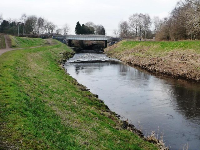 The River Mersey at Barfoot Bridge © Christine Johnstone cc-by-sa/2.0 ...