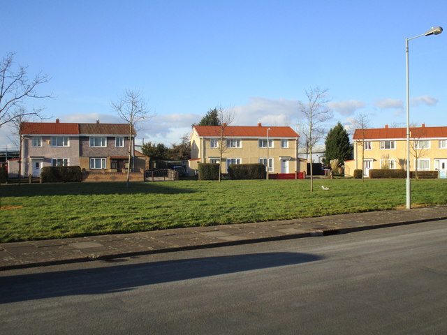 amenity-land-jonathan-thacker-cc-by-sa-2-0-geograph-britain-and