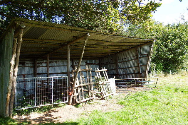 Stable on Starcroft Farm © Matthew Chadwick :: Geograph Britain and Ireland