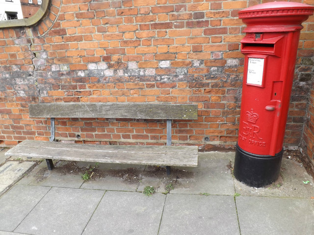 Seat & 131A Woodbridge Road Postbox
