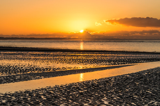 low-tide-off-west-wittering-ian-capper-geograph-britain-and-ireland