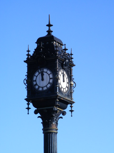 Clock on Buddle Street