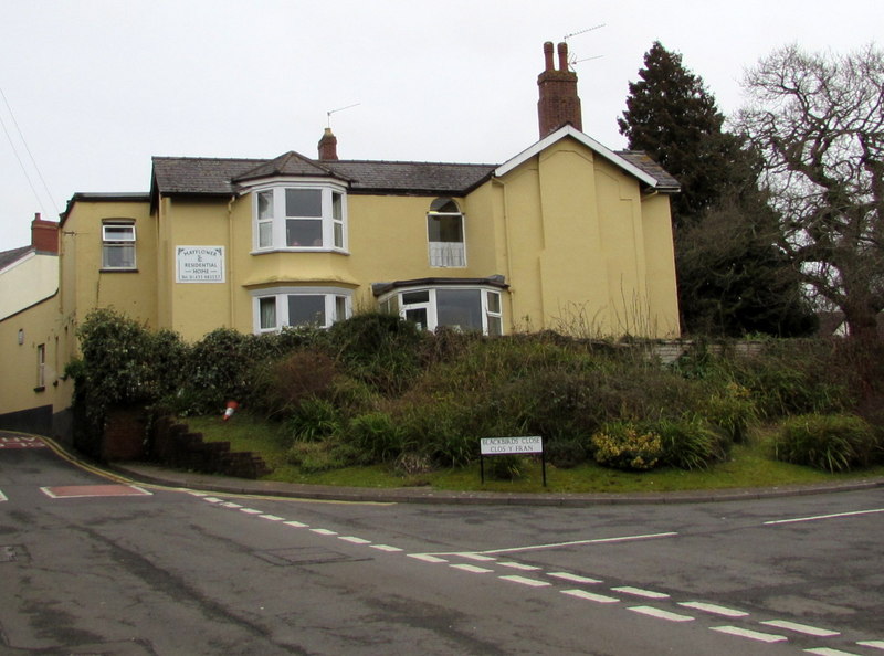 Mayflower Residential Home, Llantarnam,... © Jaggery ccbysa/2.0