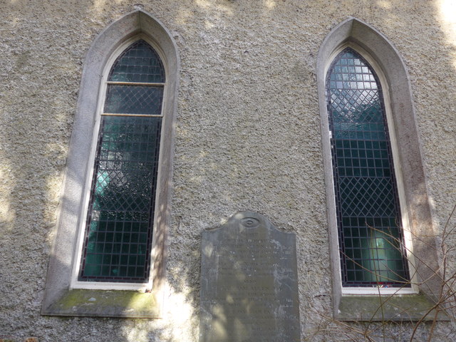 St Paul, Lindale: windows