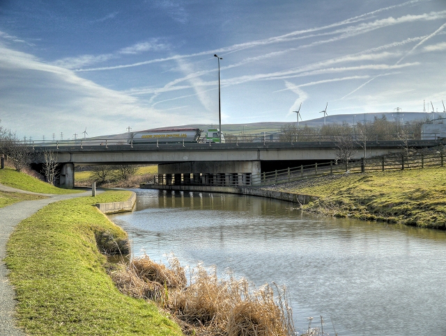 Leeds and Liverpool Canal, Molly Wood Bridge