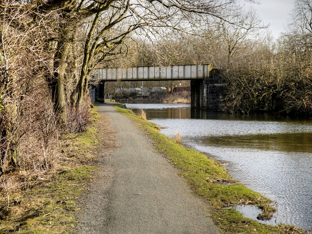 Leeds and Liverpool Canal, Bridge#124AA