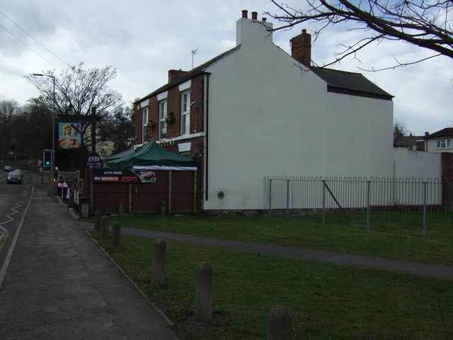 The St Helens Inn, Chesterfield © JThomas :: Geograph Britain and Ireland