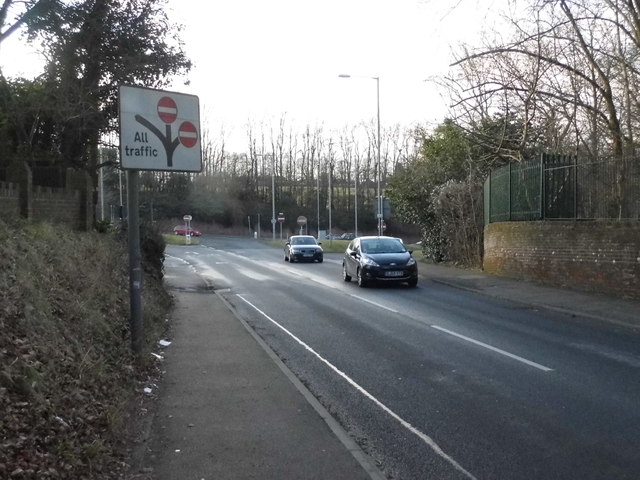 Daws Hill Lane, High Wycombe © David Howard :: Geograph Britain and Ireland