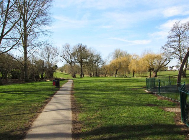 Sanders Park, Bromsgrove, Worcs © P L Chadwick :: Geograph Britain and ...