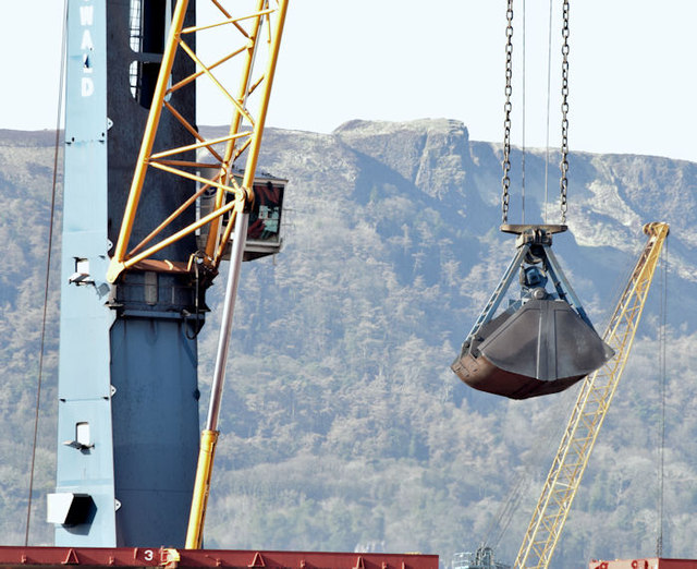 Gottwald crane, Belfast harbour - March 2015(1)