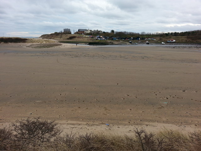 Tidal lagoon at the mouth of the River... © Clive Nicholson cc-by-sa/2. ...