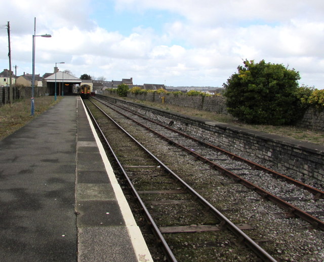 Pembroke Dock railway station © Jaggery cc-by-sa/2.0 :: Geograph ...