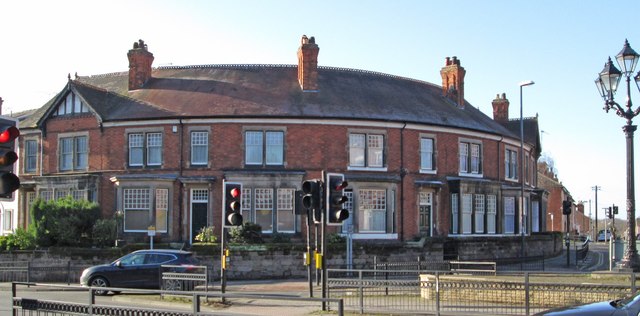 Derby - curved terrace at Five Lamps Junction