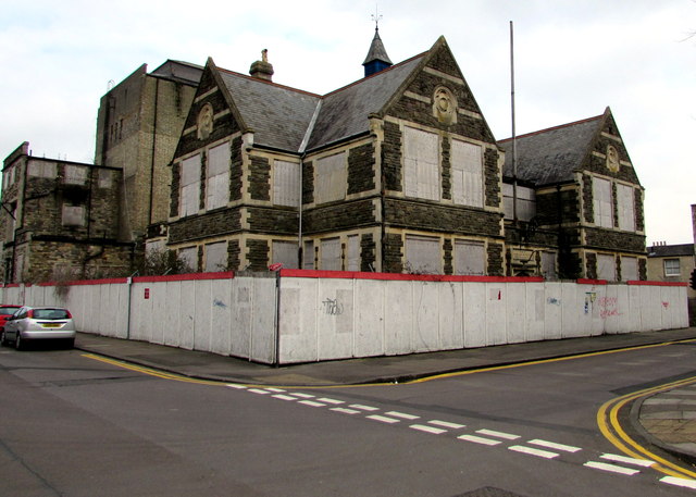 Fenced-off former GWR Mechanics Institution, Swindon