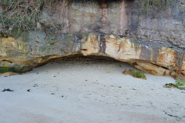 Small sea cave, Redend Point © N Chadwick cc-by-sa/2.0 :: Geograph ...