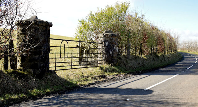 Field gate near Knockagh - March 2015(1)