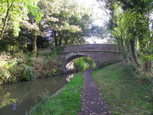 Macclesfield Canal, bridge 22