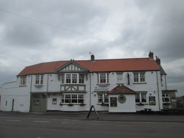 The White Hart at Wadworth © John Slater :: Geograph Britain and Ireland