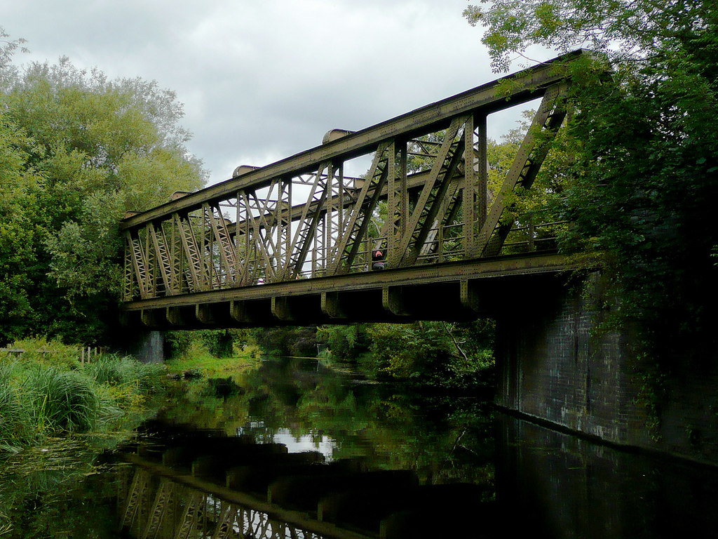 Meccano Bridge north of Compton,... © Roger D Kidd cc-by-sa/2.0 ...