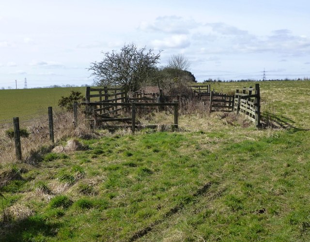 Defunct sheep dip © Russel Wills cc-by-sa/2.0 :: Geograph Britain and ...