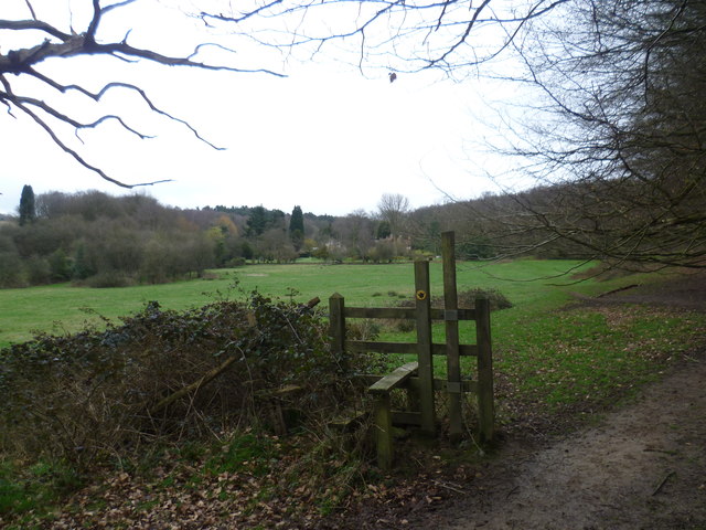 Looking towards the source of the River... © Marathon cc-by-sa/2.0 ...