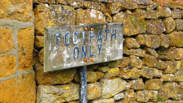 Old footpath sign, Ilmington