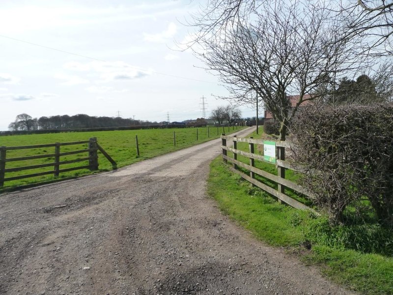 Main entrance to Glebe Farm © Christine Johnstone cc-by-sa/2.0 ...