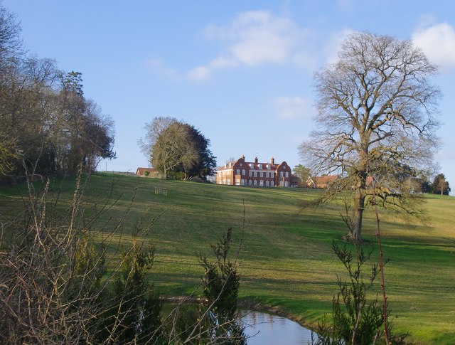 Hillside Manor © Stefan Czapski :: Geograph Britain and Ireland